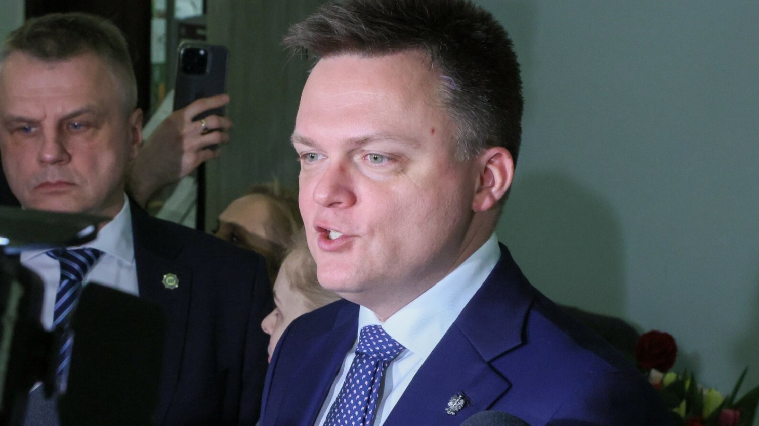 Sondaż. KO znów na czele stawki, dobry wynik Konfederacji.