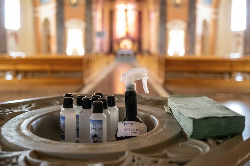 W czwartek rząd ma poinformować o ostatecznych decyzjach związanych z obostrzeniami, które będą obowiązywały w trakcie świąt wielkanocnych.