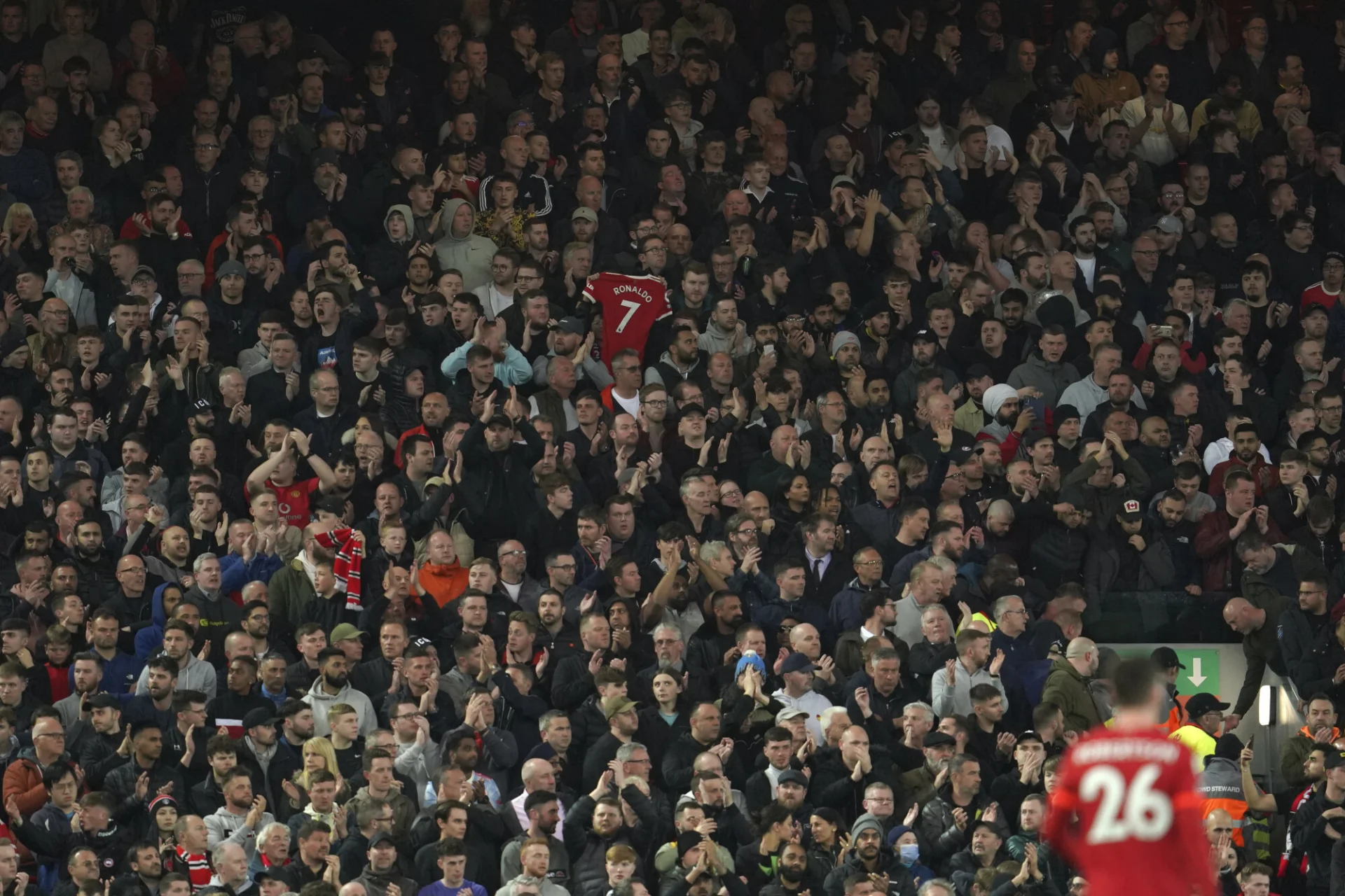 Kibice Liverpoolu wspaniale zachowali się wobec tragedii Cristiano Ronaldo, cały stadion okazał wsparcie Portugalczykowi