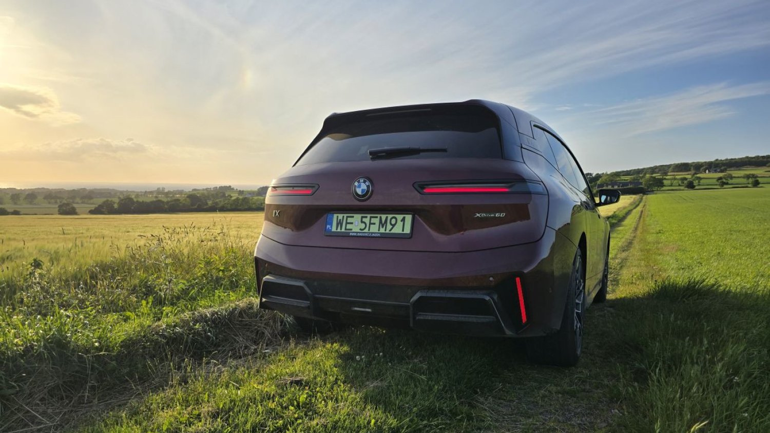 BMW iX xDrive60 BMW iX xDrive60