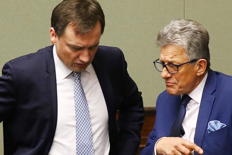 Krajowa Rada Sądownictwa została zawieszona w Europejskiej Sieci Rad Sądownictwa.