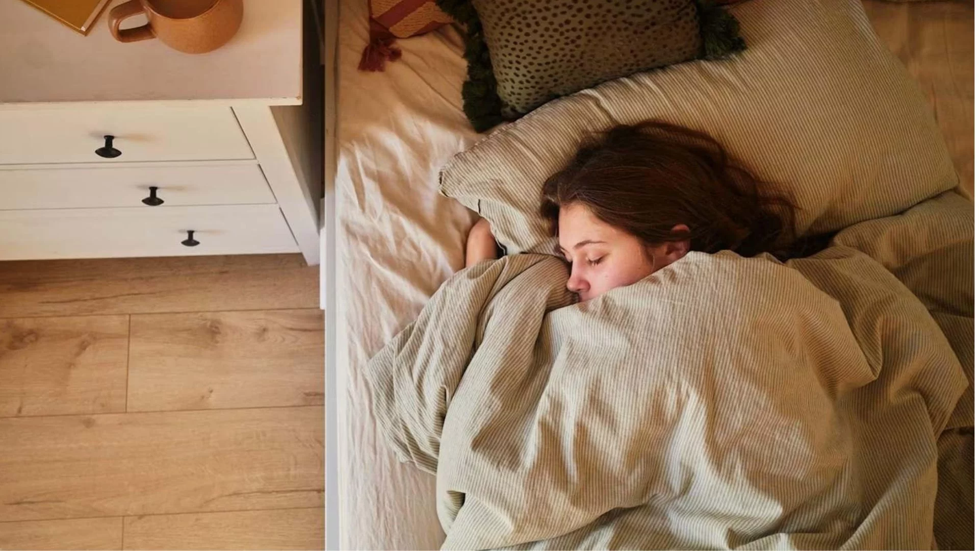 Gdy noc jest za krótka, mózg starzeje się szybciej. Nowe dane o bezsenności