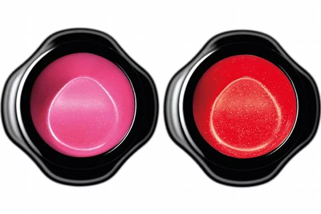 Pomadki Perfect Rouge w kolorach Tulip oraz Day Lily, Shiseido