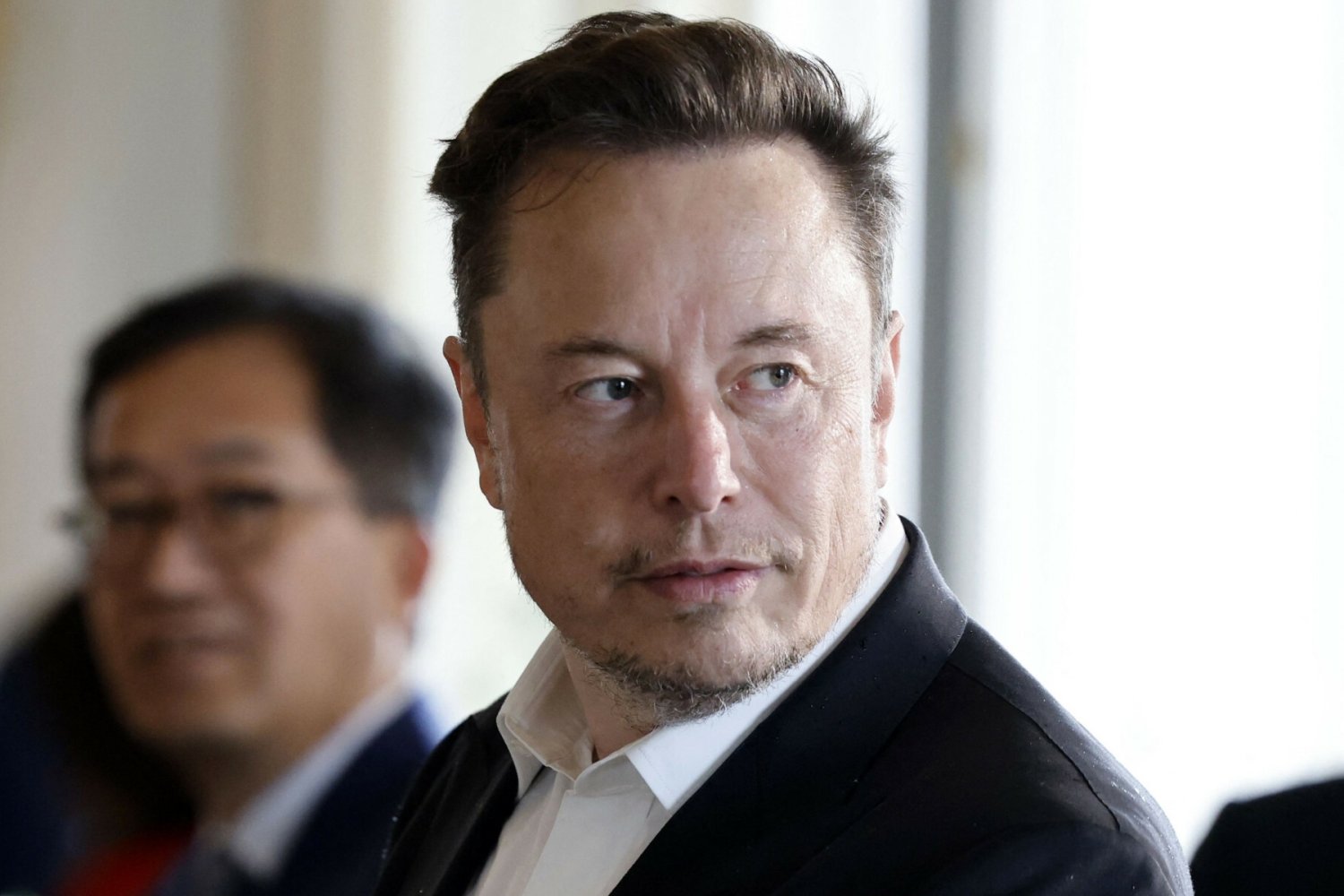 Elon Musk chciał pomóc Rosjanom w wojnie? Takie informacje pojawią się w jego biografii.