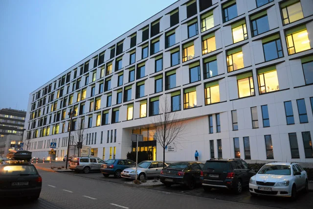 Nowy szpital pediatryczny w Warszawie - budżet na bogato, ale pomyślunku jak się zorganizować już za grosz.