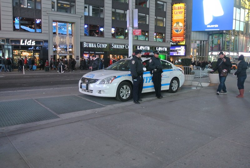 Nowojorska policja (NYPD) ma do dyspozycji kilkadziesiąt rodzajów pojazdów. Od najzwyklejszych osobówek przez naprawdę zaskakujące auta. W trakcie pobytu udało mi się uchwycić tylko kilka z nich.