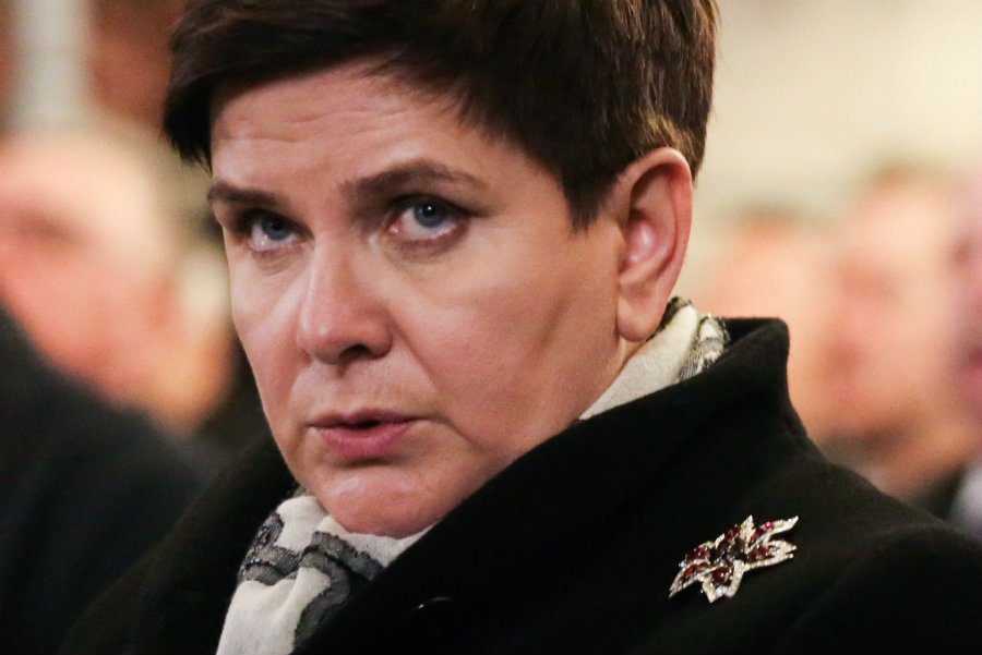 Ma dojść do głębokiej rekonstrukcji rządu, ale bez wymiany premier Beaty Szydło.