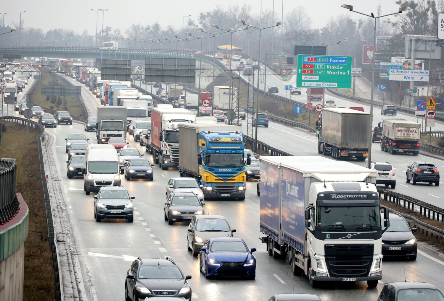 Kiedy w Polsce wejdzie zakaz rejestracji aut spalinowych?