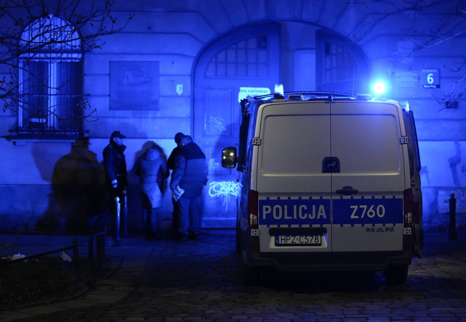 Są wyniki sekcji zwłok śmiertelnie postrzelonego policjanta na Pradze.