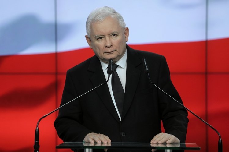 Kaczyński twierdzi, że za niskie poparcie dla Dudy wśród młodych odpowiadają m.in. media.
