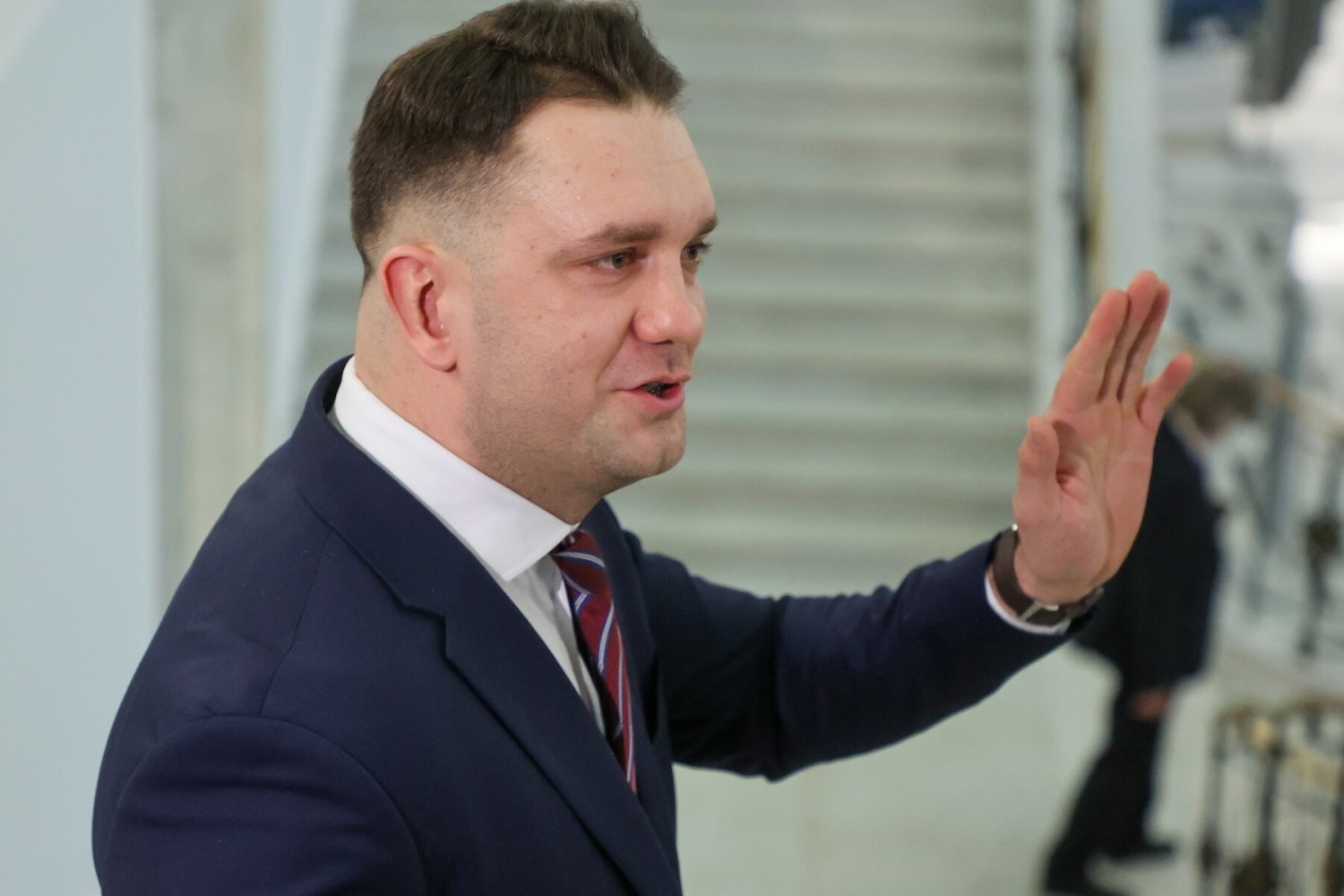 Łukasz Mejza w Sejmie. Jego asystent, Franciszek Przybyła, nie pracuje już w PKO BP
