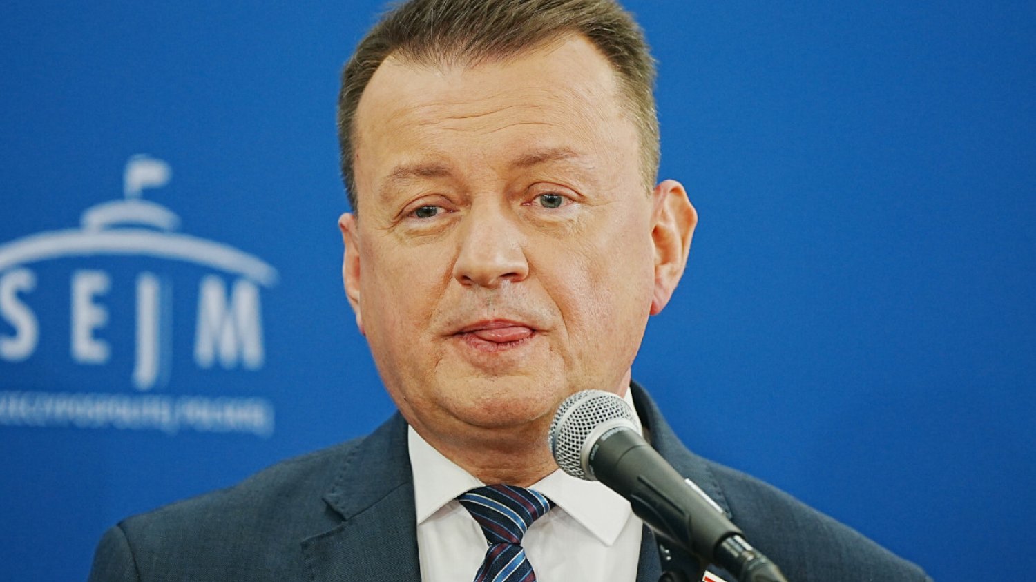 Błaszczak grzmi po aferze z minami zgubionymi przez wojsko. Powiem wam, dlaczego powinien milczeć Mariusz Błaszczak skomentował zgubione miny przez wojsko. Poseł PiS zapomniał o tym