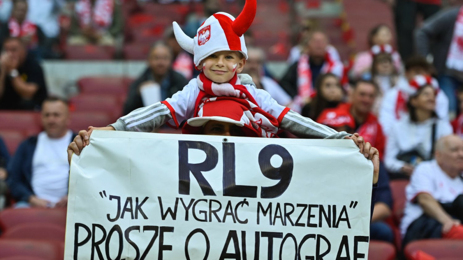 Podczas mundialu w Katarze kibiców Biało-Czerwonych nie będzie wiele. Liczba "prawdziwych" to ok. 5 tysięcy.