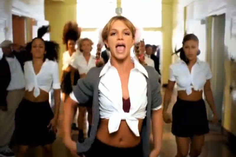 Britney Spears straszy somalijskich piratów.