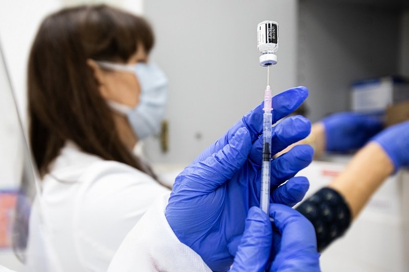 90 dawek szczepionki do wyrzucenia w Warszawie.