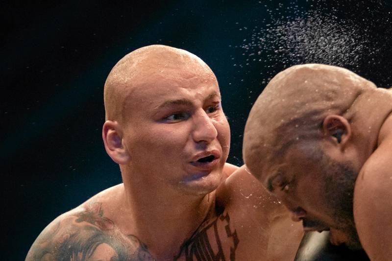 Artur Szpilka pobił się na konferencji z Krzysztofem Zimnochem. Wiele osób twierdzi, że to był cyrk. Że bójka była ustawiona.