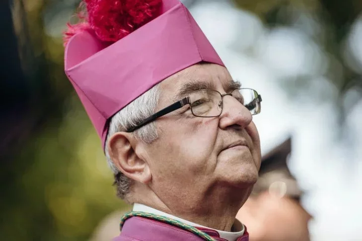Abp Sławoj Leszek Głódź wpłacił pieniądze na Fundację św. Józefa.