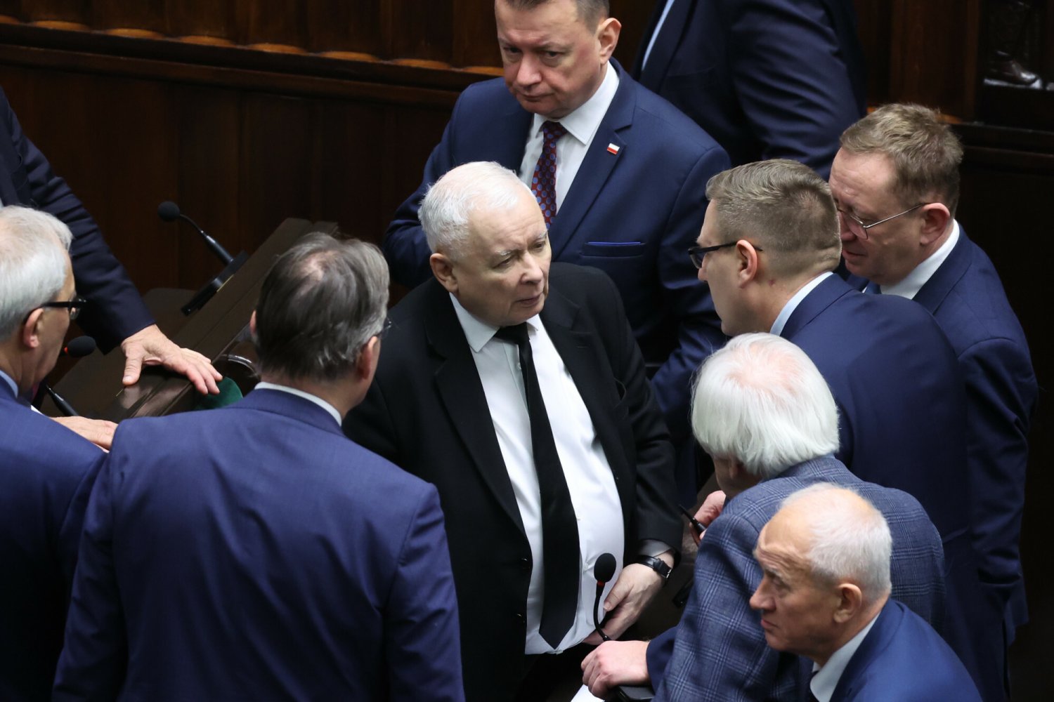 Jarosław Kaczyński i posłowie PiS w Sejmie.