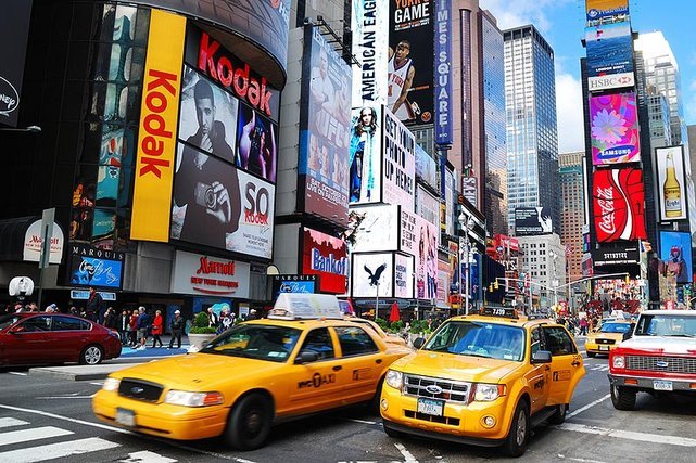 Tad Taube postuluje na łamach "Forbesa", by Stany Zjednoczone zniosły wizy dla Polaków