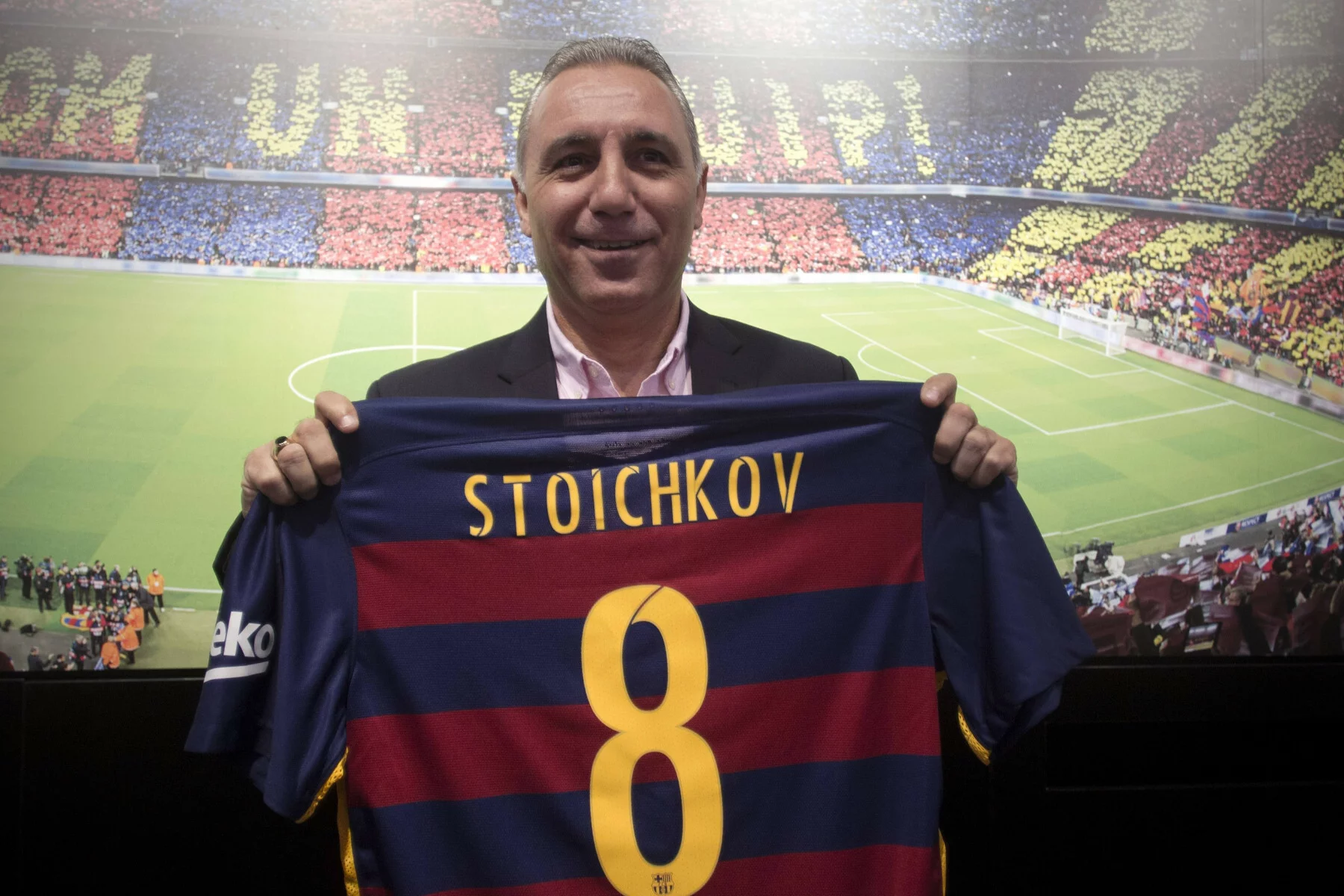 Christo Stoiczkow chce podarować Robertowi Lewandowskiemu kopię swojej Złotej Piłki.