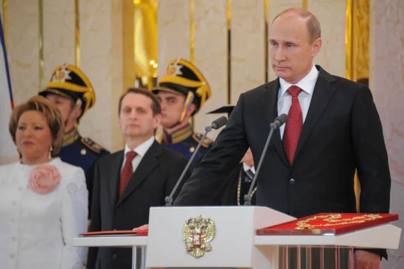 W lutym 2017 roku Władimir Putin podpisał kontrowersyjne prawo.