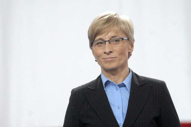 Mecenas współpracujący z MON przy zawieraniu umów dot. zadośćuczynień dla rodzin smoleńskich, miażdży oczekiwania Beaty Gosiewskiej.