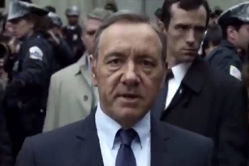 Kevin Spacey, czyli serialowy Frank Underwood, starał się ostatnio walczyć z telefonami komórkowymi w teatrze.