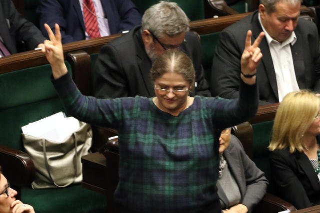 Gwiazda sejmowa w akcji: Krystyna Pawłowicz z PiS dzisiaj nie siliła się na zwroty grzecznościowe.