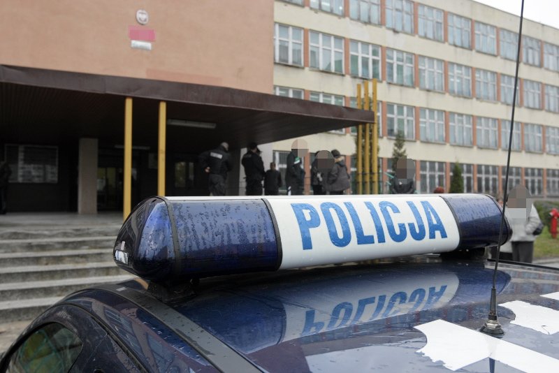 Uczniowie testowali ładunki wybuchowe w lesie w Rembertowie. (zdjęcie ilustracyjne)