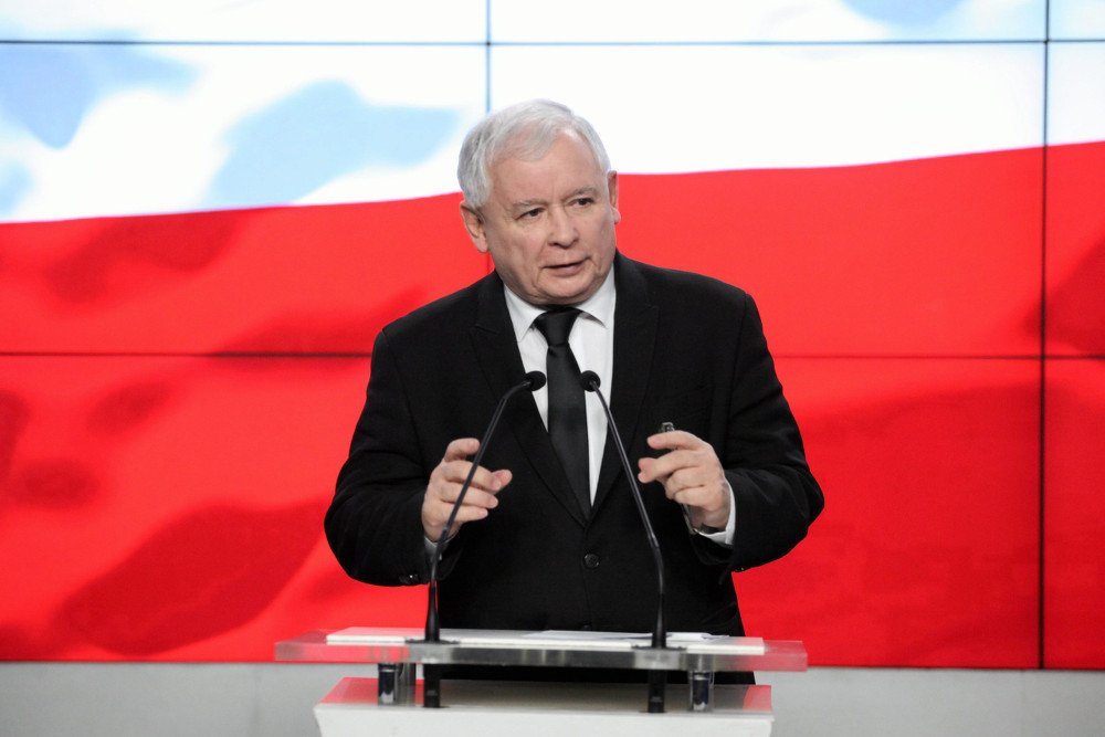 PiS wciąż na czele sondaży z 38 proc. poparciem.