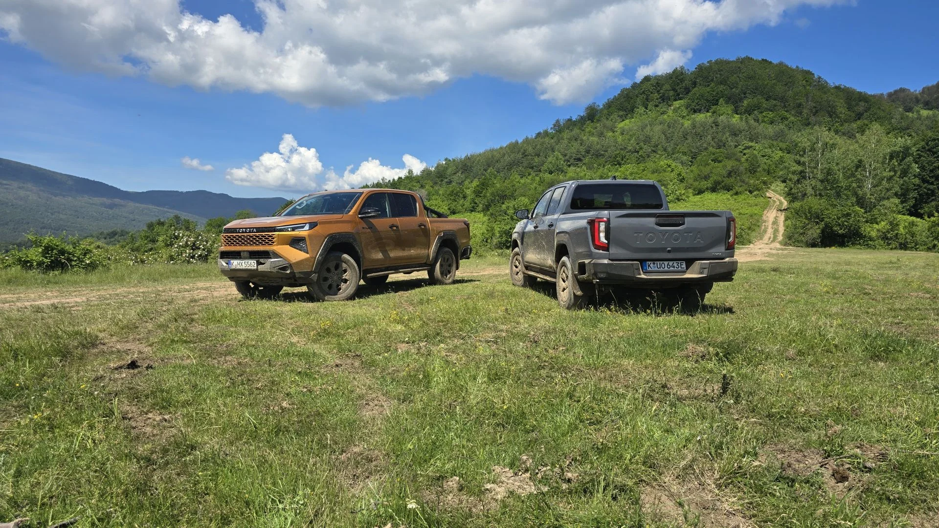 nowa Toyota Hilux