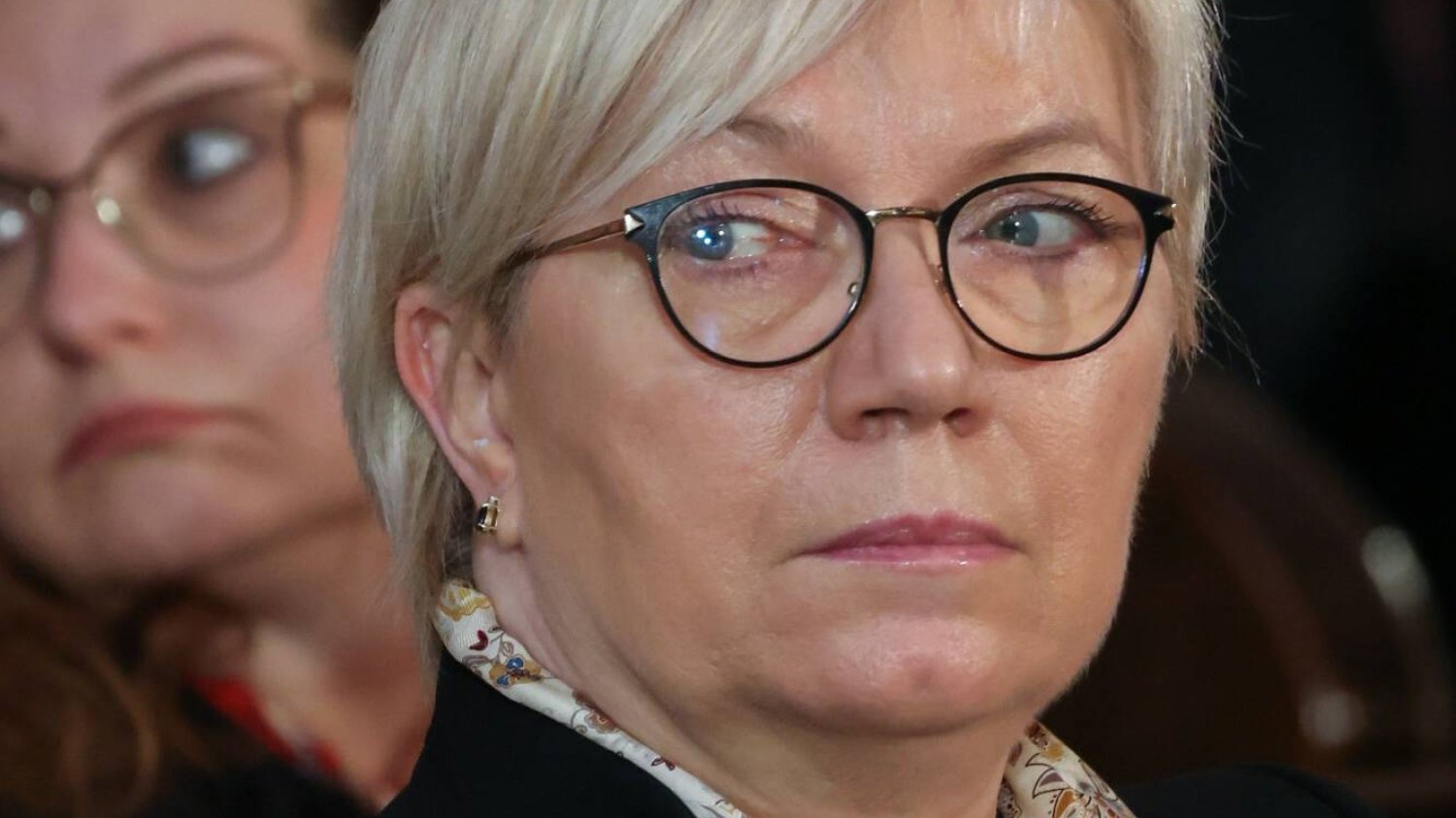 Afera mailowa z udziałem Julii Przyłębskiej wpłynęła na wyniki najnowszego sondażu o niezależności Trybunału Konstytucyjnego od rządu PiS.