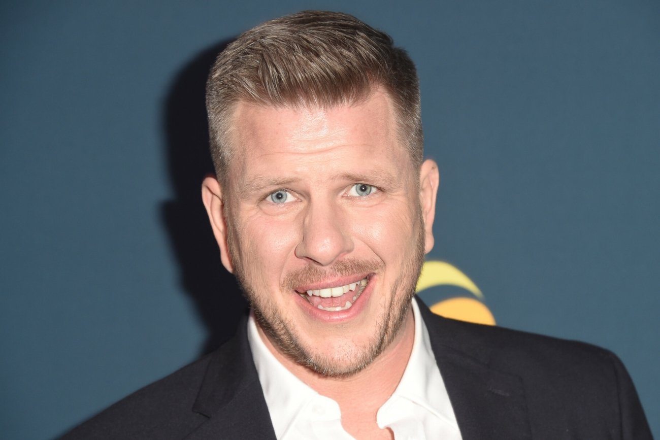 Filip Chajzer wraca do telewizji. Wstawił zdjęcie z ojcem