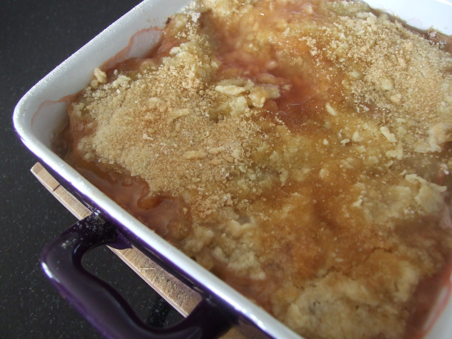 Rabarbar pod kruszonką