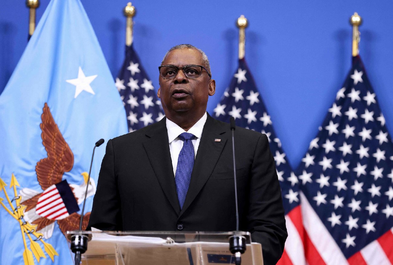 Szef Pentagonu stanowczo o F-16 dla Ukrainy. Mówi też o polskich MiGach.