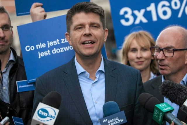 Mówiąc "na dwór", Ryszard Petru naraził się redakcji portalu KRK News i tradycyjnie usposobionym krakowianom