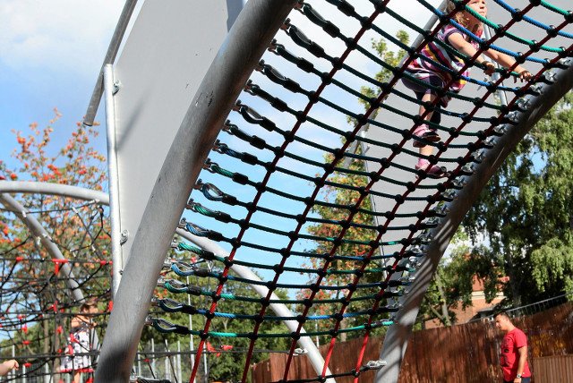 W Przemyślu dorosły mężczyzna zaatakował czarnoskórego chłopca.