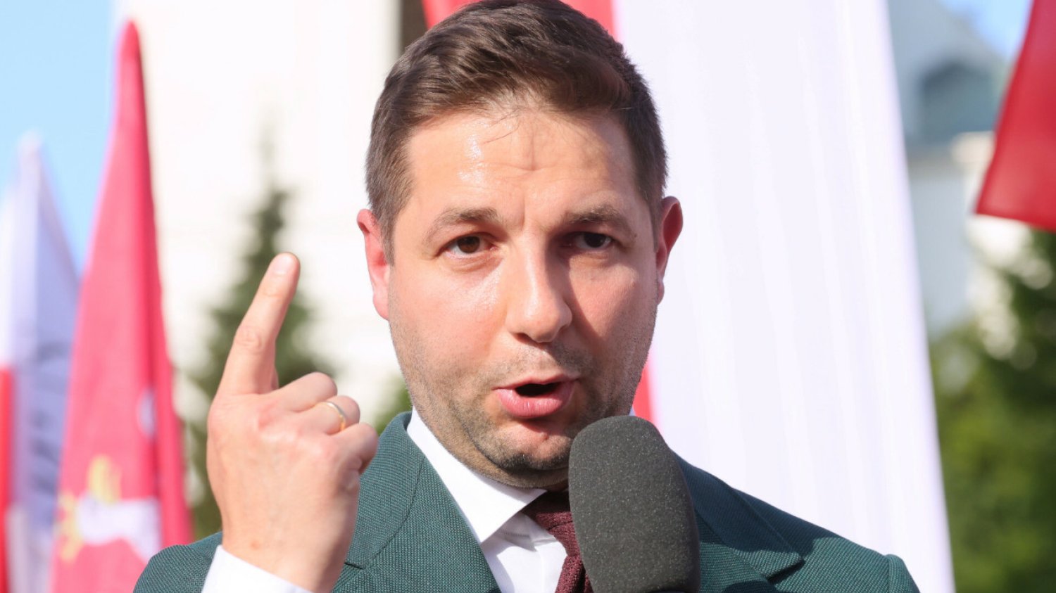 PiS już rozpoczęło kampanię prezydencką. Teraz proroctwa o rozpadzie rządu wygłosił Jaki Patryk Jaki