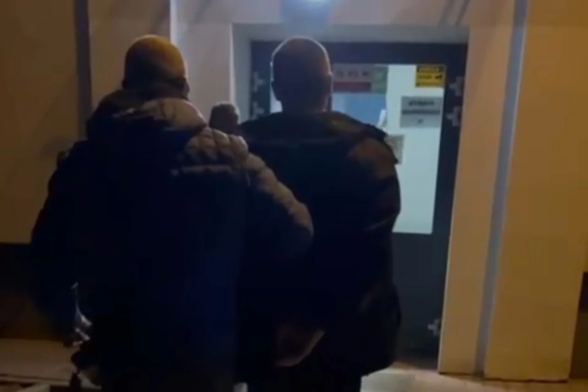 Ostrzelanie autobusu w Warszawie. Policja publikuje nowe nagranie