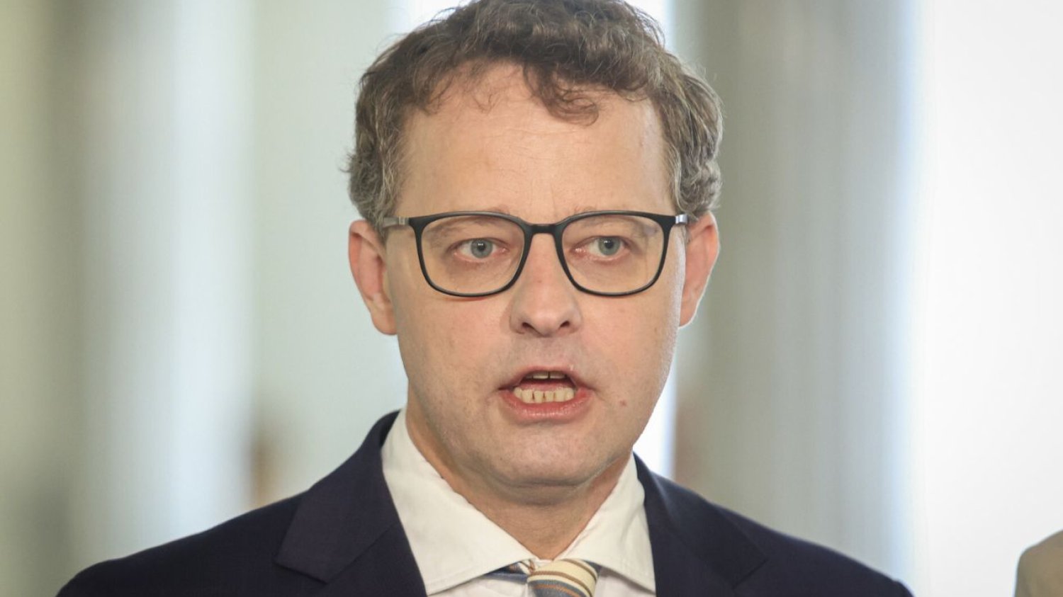 Nowe zarzuty dla Romanowskiego. Jest wniosek o uchylenie immunitetu. Romanowskiemu postawiono nowe zarzuty. Jest wniosek o uchylenie immunitetu