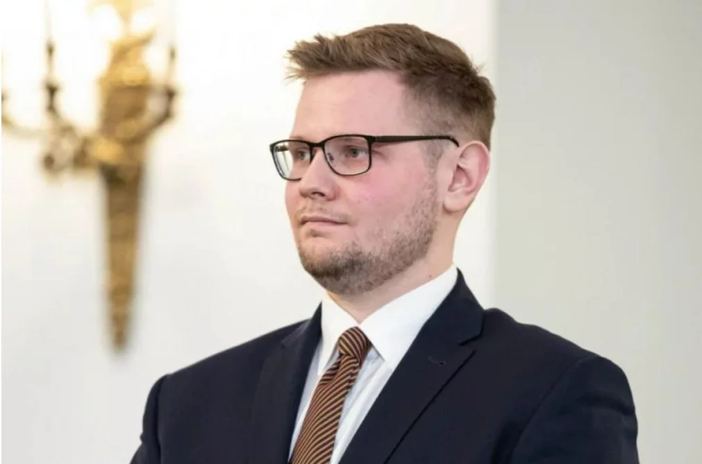 Wiceminister Michał Woś skomentował ostatni wpis Pawła Jabłońskiego dot. wypuszczenia z aresztu Sławomira Nowaka.