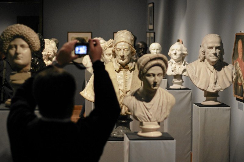 Dno dna, czyli zarobki w kulturze i sztuce. Uciekaj póki możesz, albo będziesz pracował za pół darmo