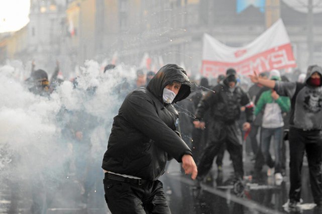 Piotr Gliński sugerował, że za agresją Marszu Niepodległości stali... prowokatorzy z rządu PO-PSL.