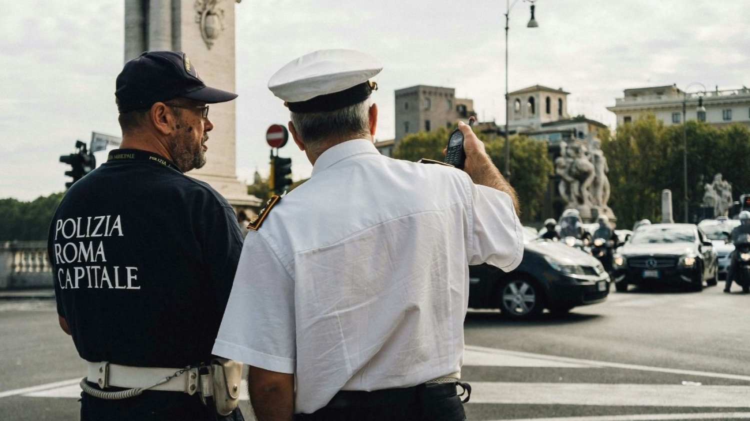 Policja ostrzega przed oszustami w Rzymie. Policja ostrzega przed oszustami w Rzymie.