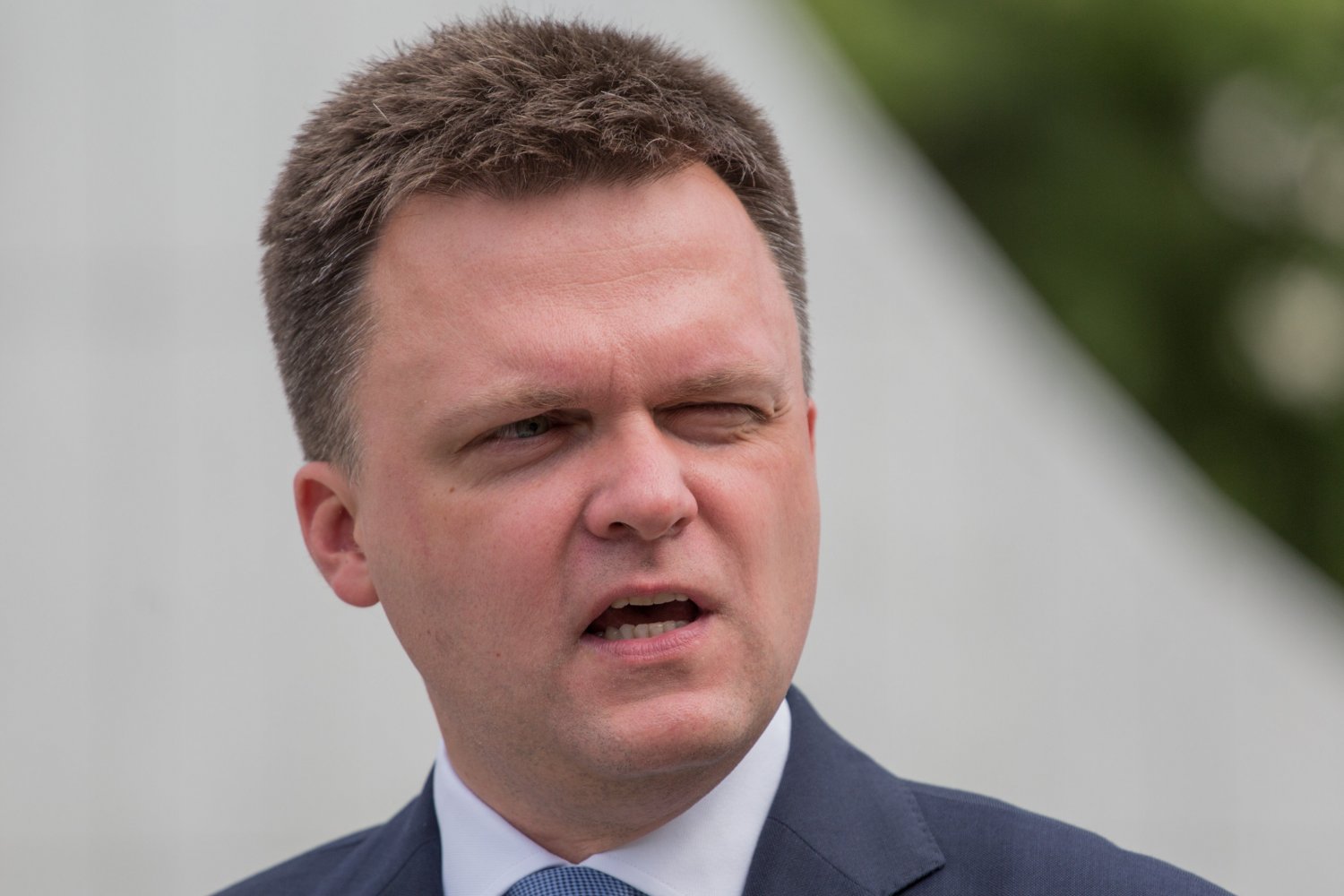 Ruch Szymona Hołowni notuje duży zjazd poparcia w sondażu Social Changes dla wPolityce.pl.