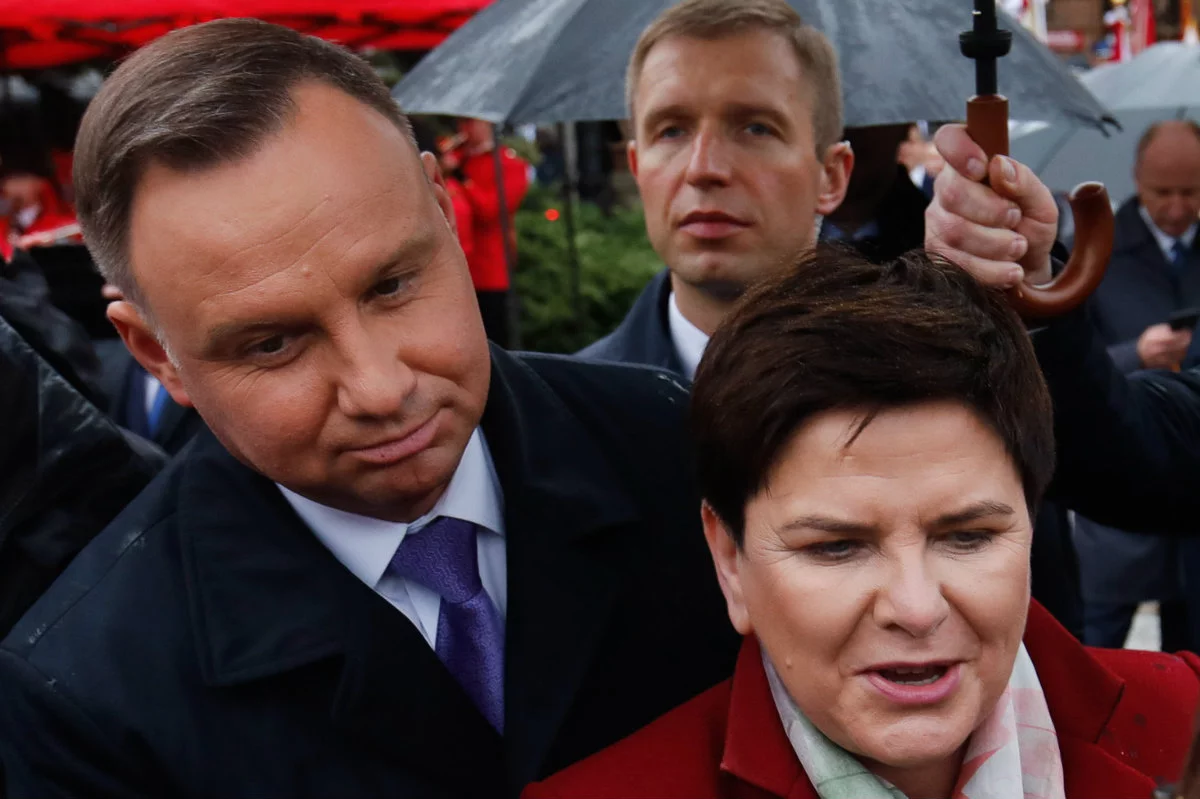 Prawo i Sprawiedliwość wyprzedza Koalicję Europejską o ponad trzy punkty procentowe w najnowszym sondażu IBRiS na niespełna tydzień przed wyborami do Europarlamentu.