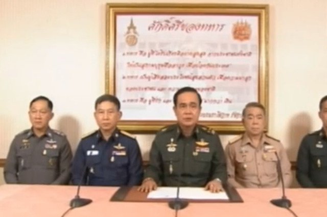 Generał Prayuth Chan-ocha ogłosił, że armia przeprowadziła zamach stanu