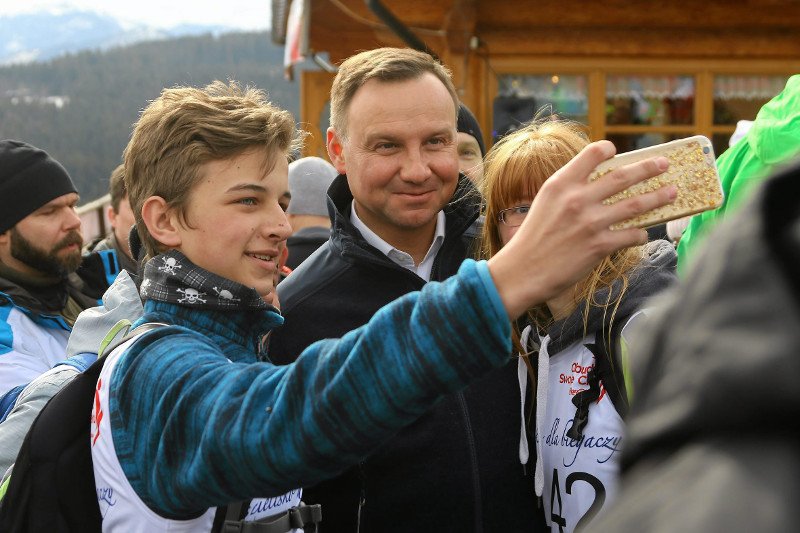 Andrzej Duda zniknął z sieci.