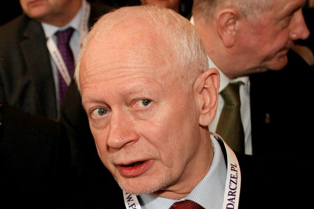 Złośliwe komentarze internautów dotknęły europosła Michała Boniego