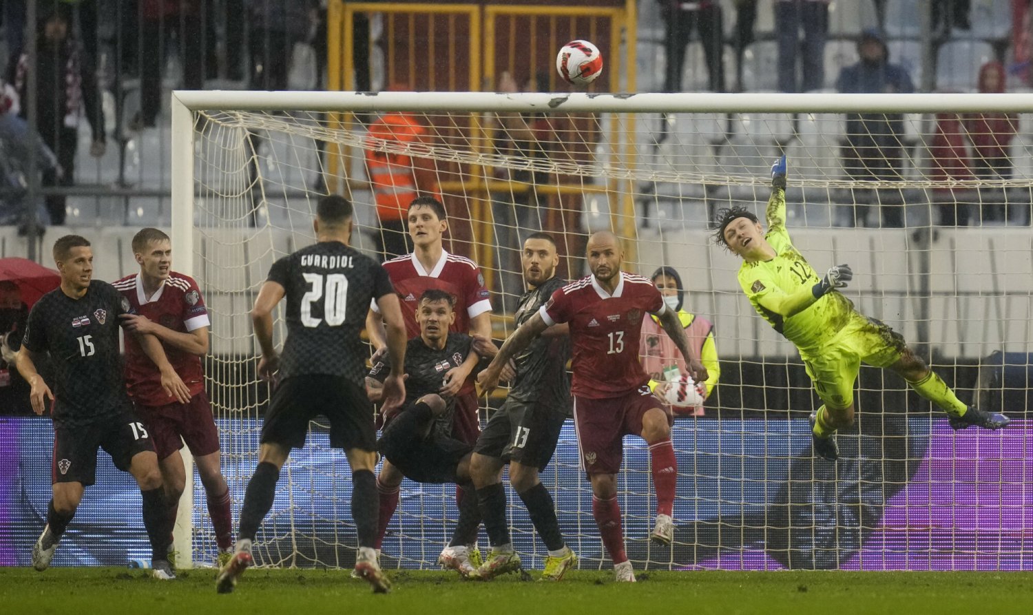 Rosjanie przegrali w Splicie z Chorwatami i nie jadą na MŚ, muszą zagrać w barażach